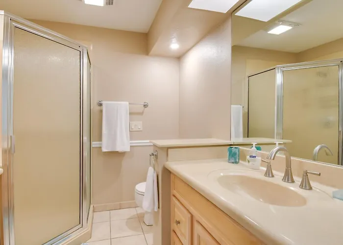 Pool Access & Mtn-view Balcony: Gem Fountain Hills