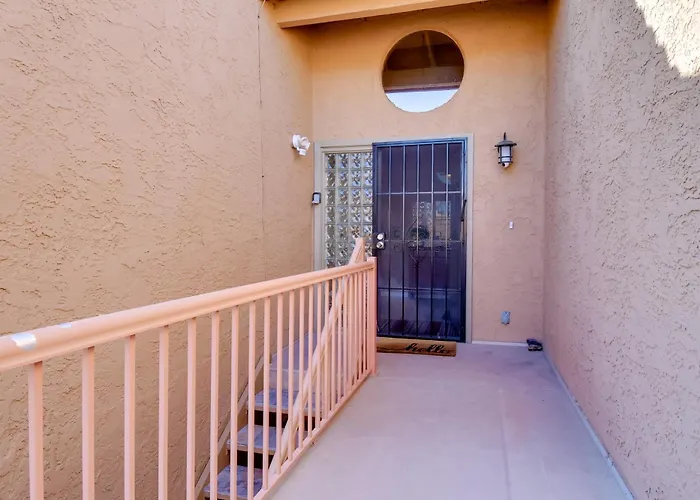 Pool Access & Mtn-view Balcony: Gem